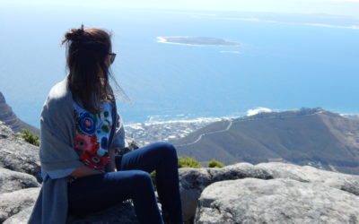A Bela e a Terra por Andréa Romanelli